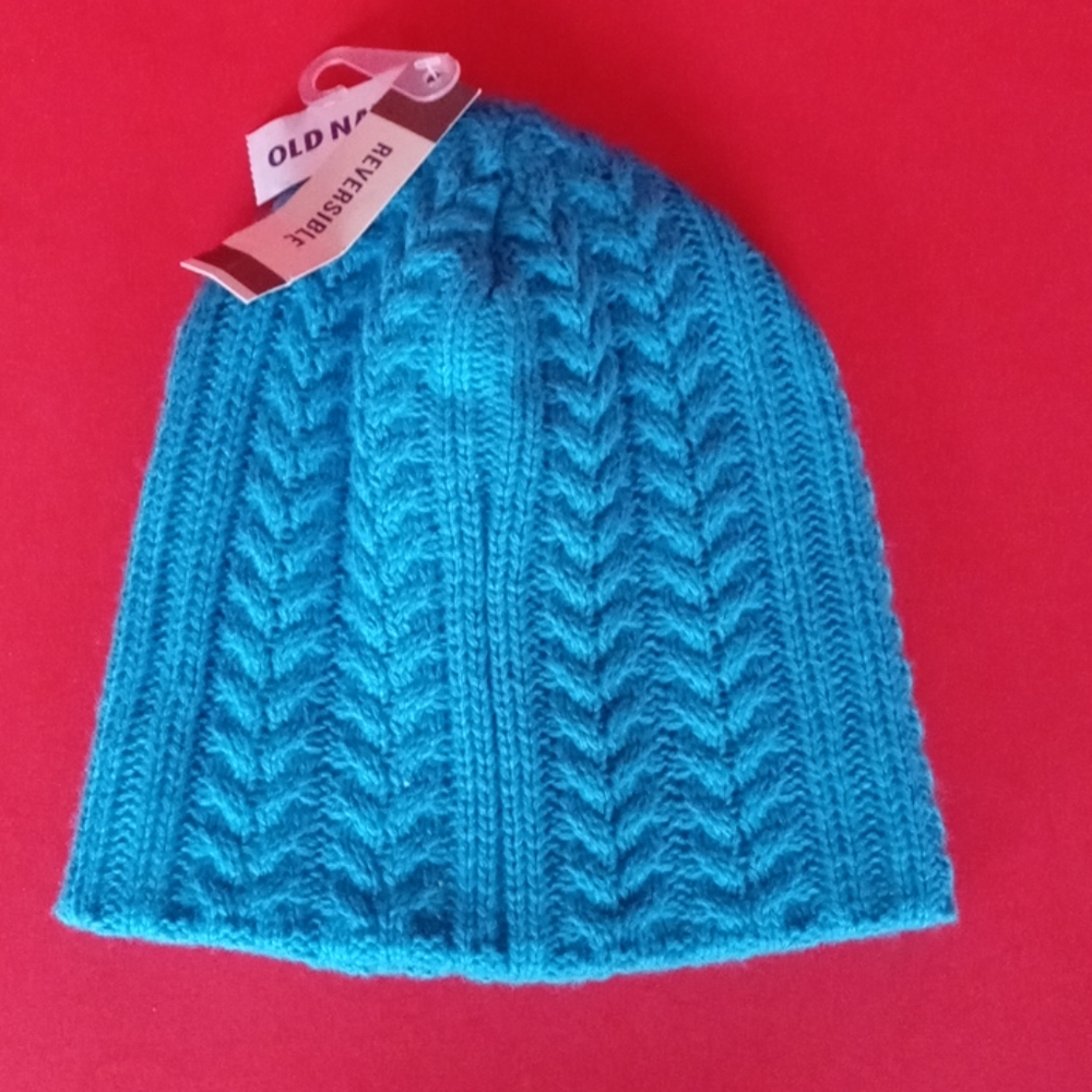 BRAND NEW OLD NAVY REVERSIBLE BEANIE
